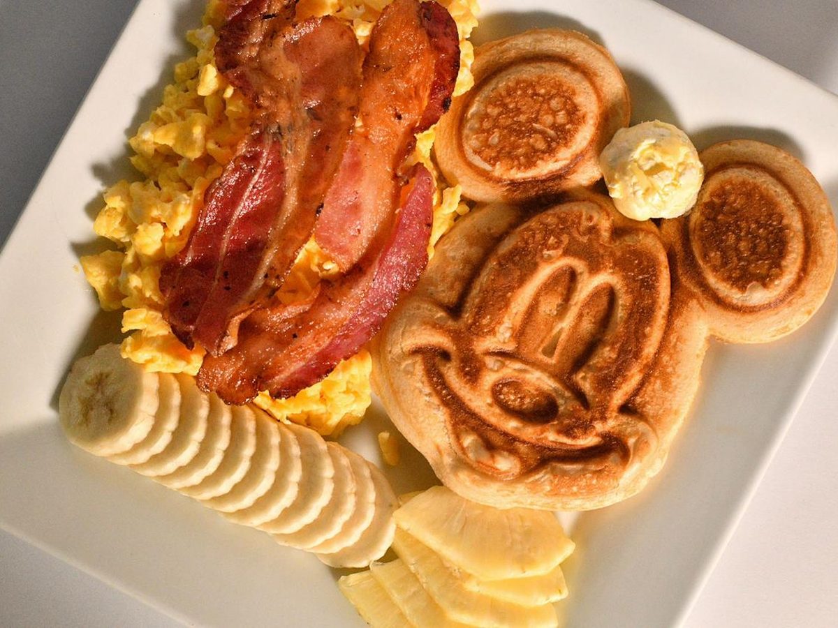 Waffle Mickey — favorito de los niños en Candy Cake